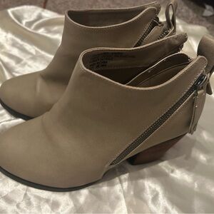 Cute Torrid Tan Ankle Boots 8 Wide